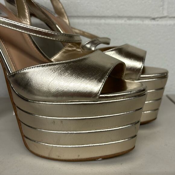 New Steve Madden Larssa Pump gold Platform Heel sz 9.5 sexy stripper pleasure - Picture 2 of 8